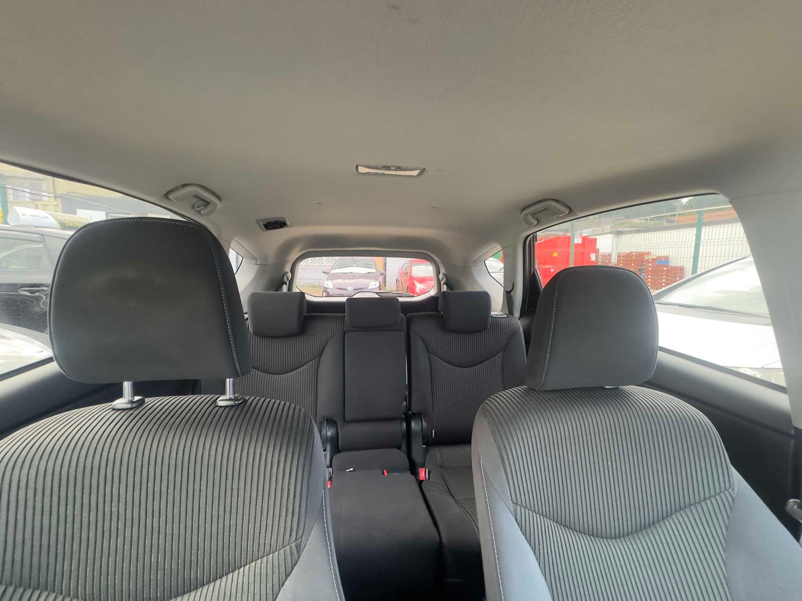 
Toyota Prius Plus 2015 Grey full									