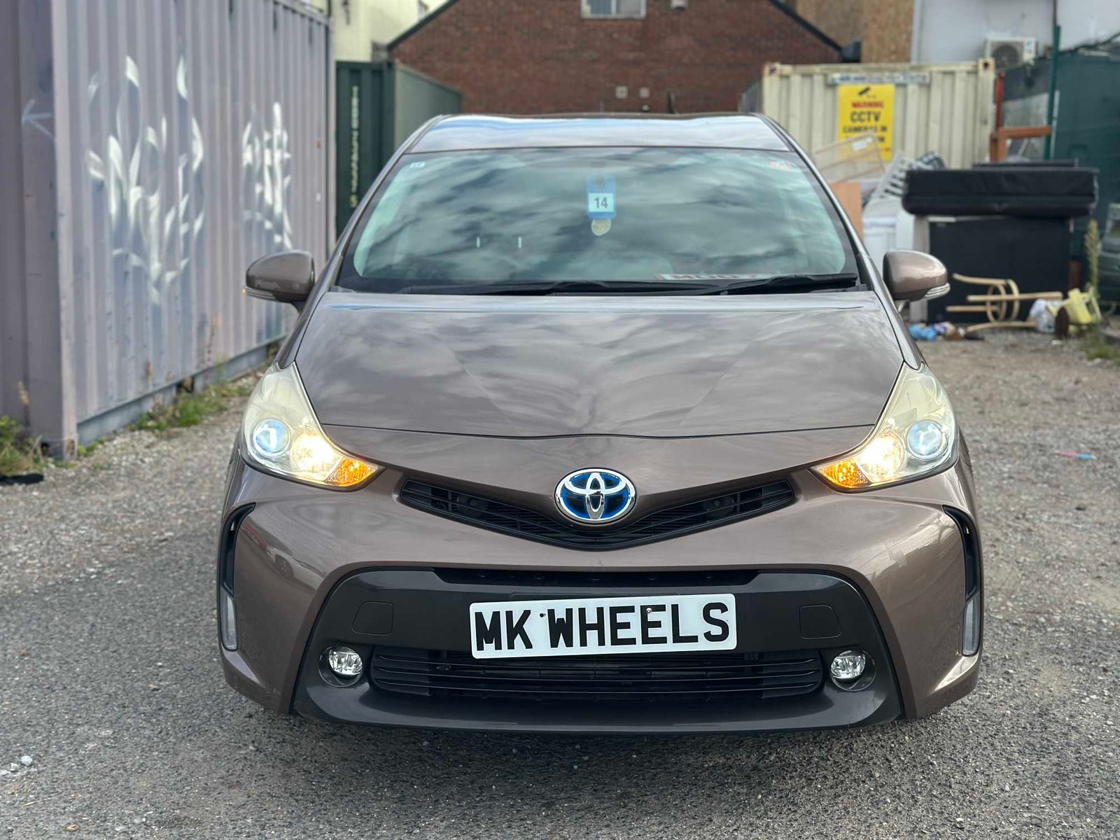 
Toyota Prius Plus 2015 Grey full									