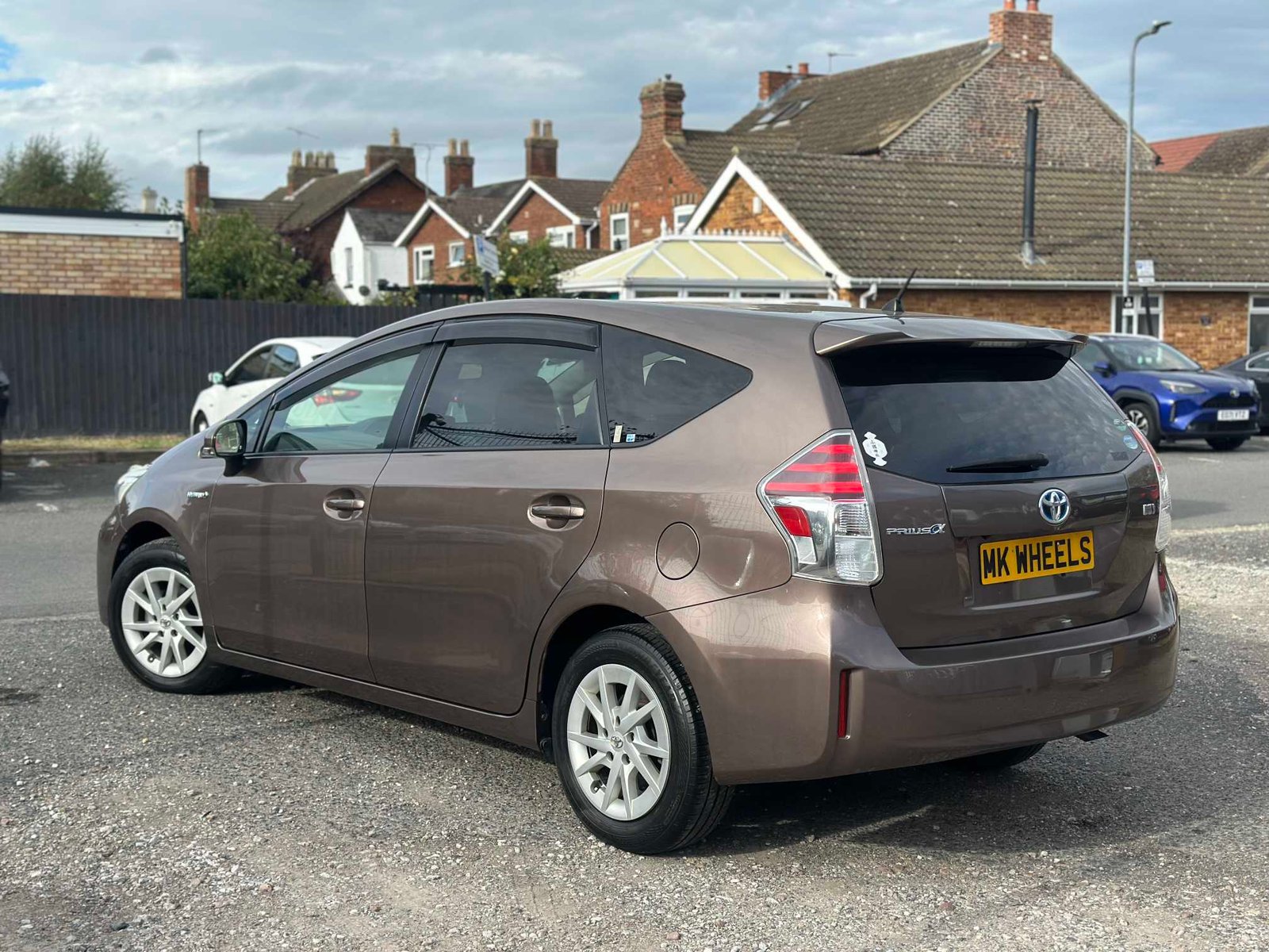 
Toyota Prius Plus 2015 Grey full									