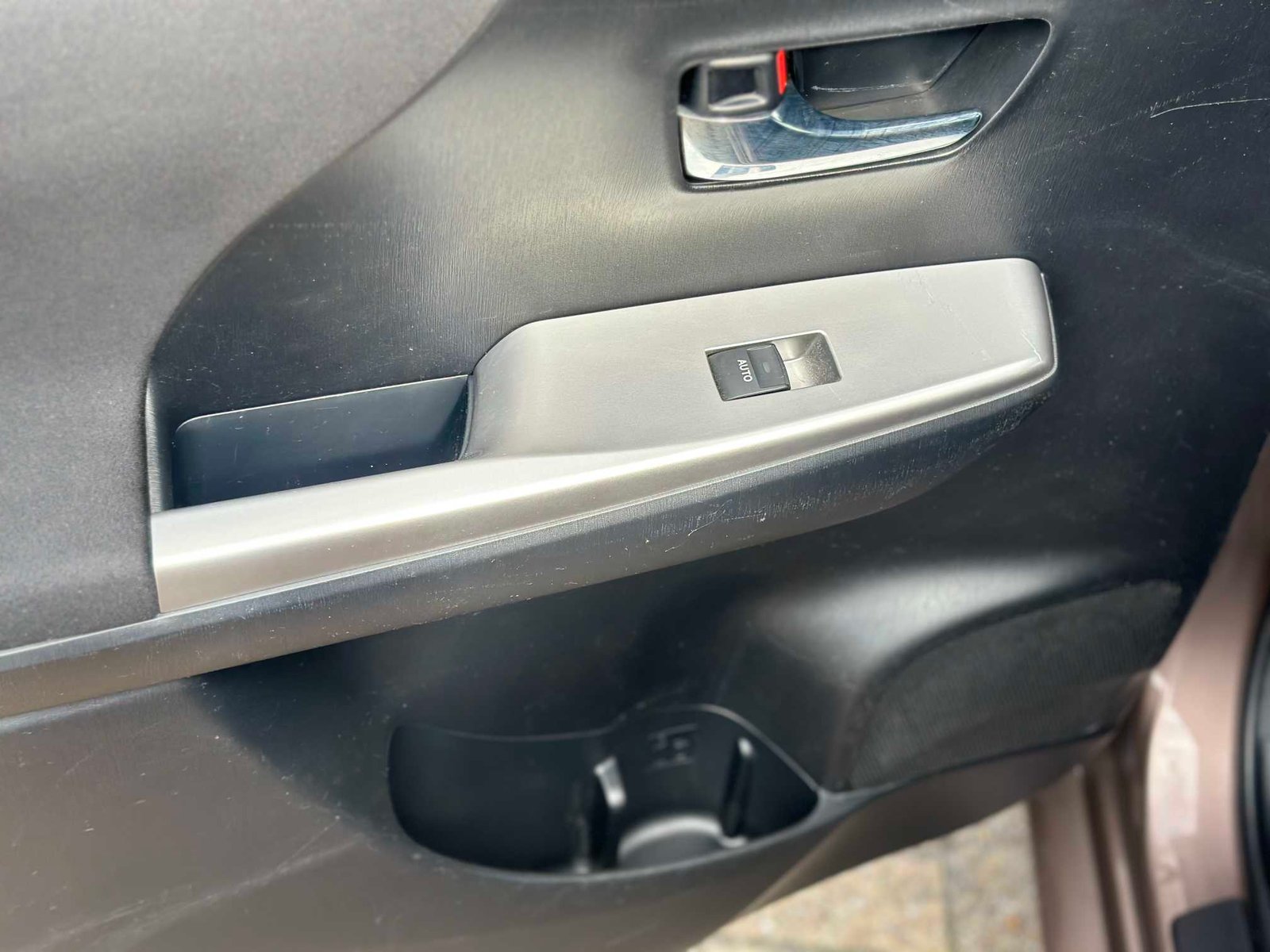 
Toyota Prius Plus 2015 Grey full									