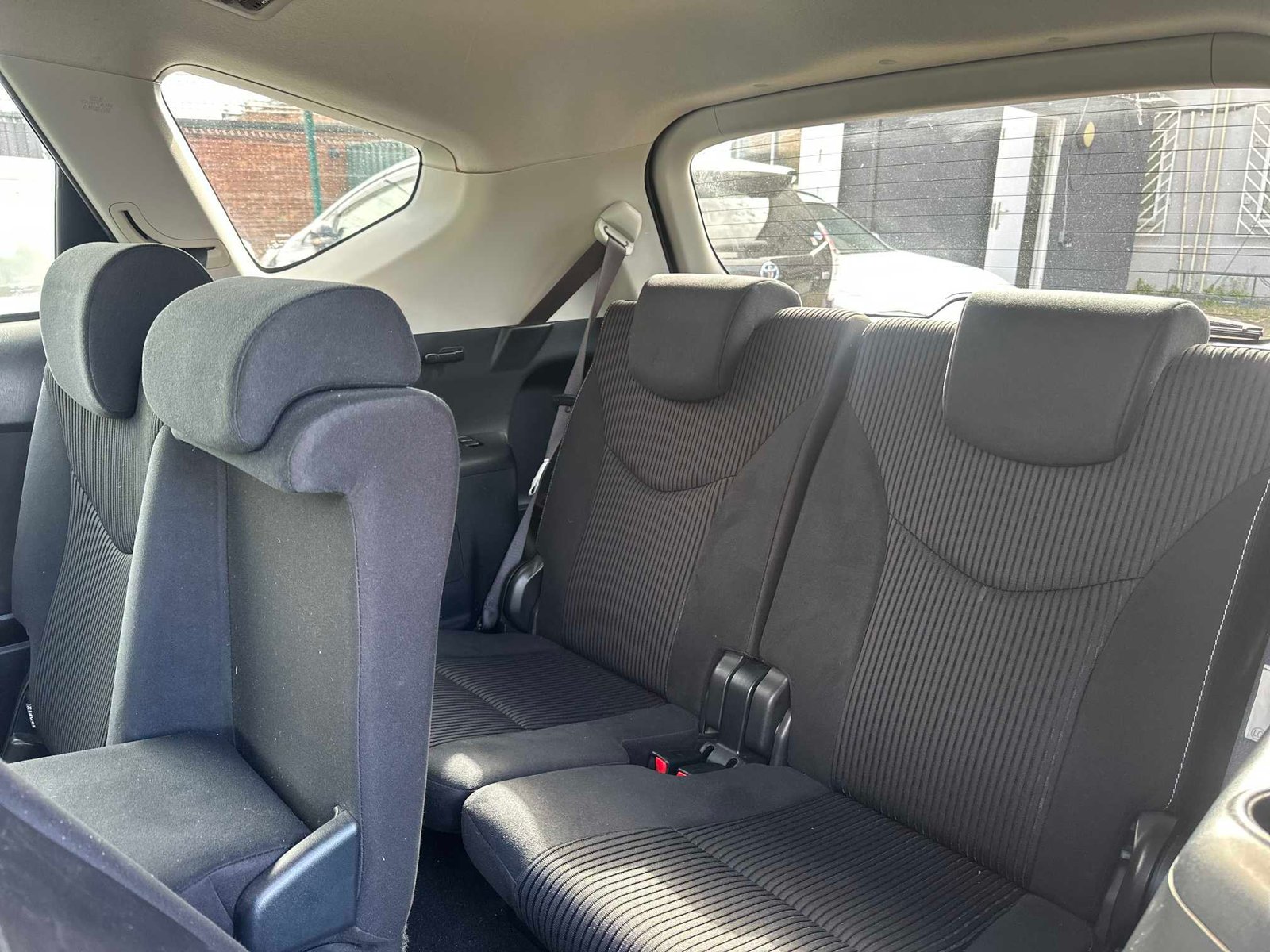 
Toyota Prius Plus 2015 Grey full									