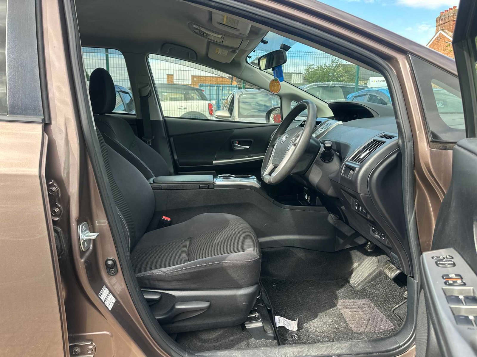 
Toyota Prius Plus 2015 Grey full									