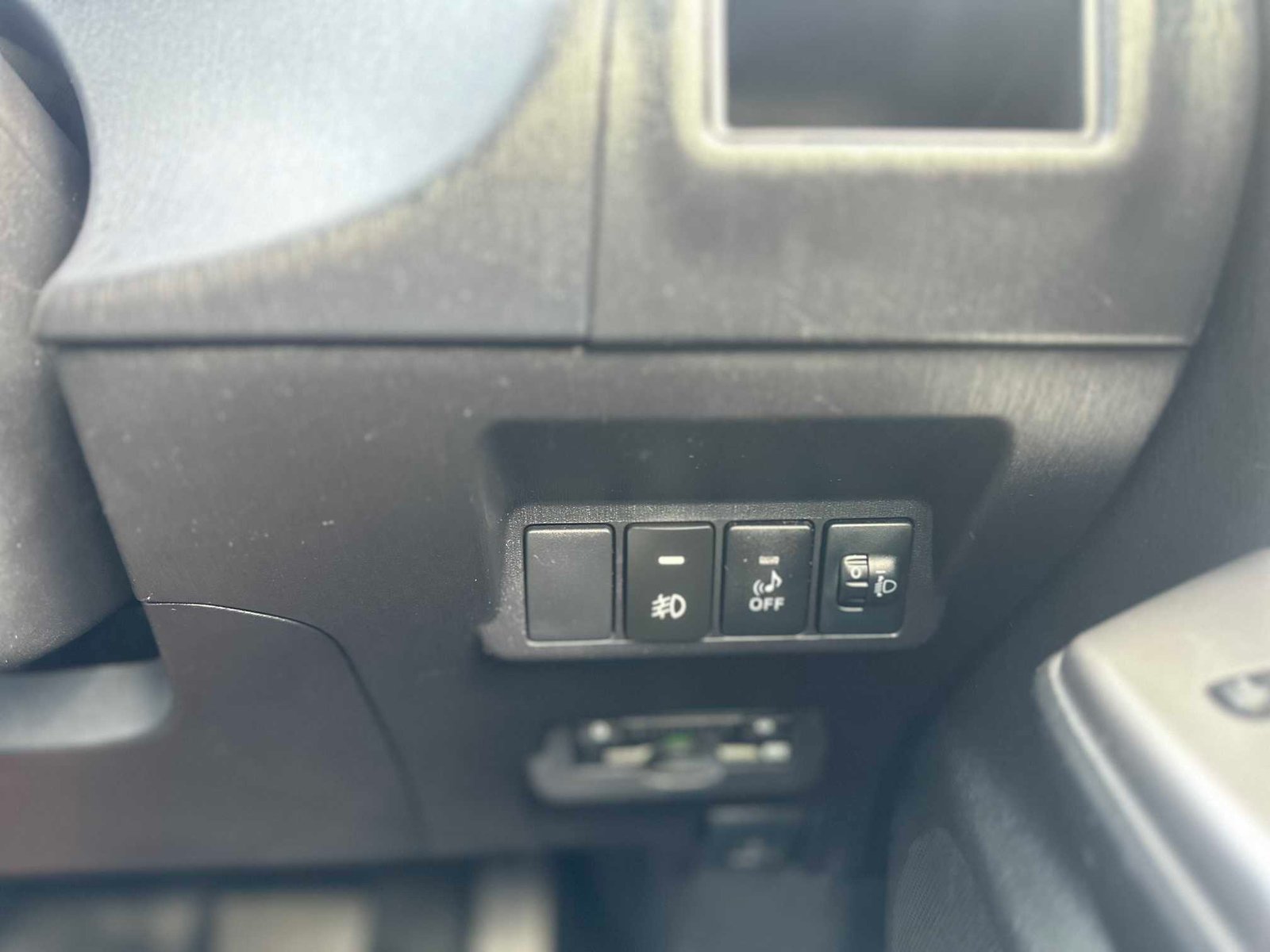 
Toyota Prius Plus 2015 Grey full									