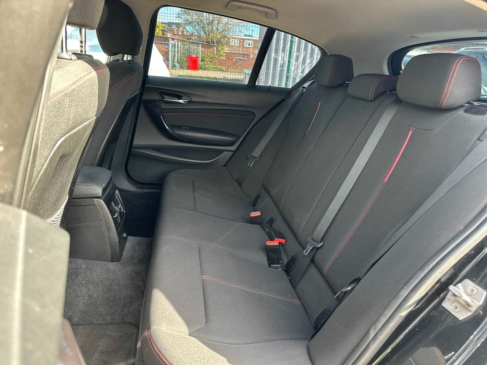 
BMW 1 Series 2013 Black full									