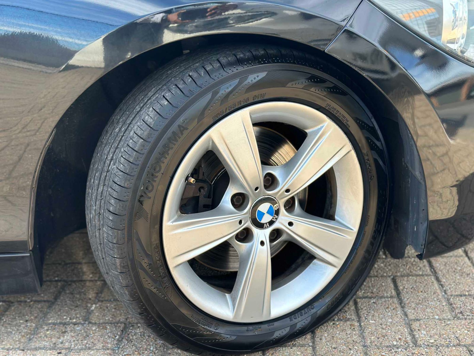 
BMW 1 Series 2013 Black full									