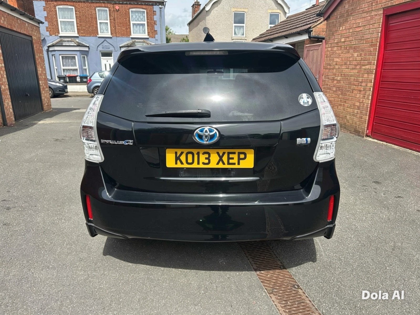 
Toyota Prius Plus 2013 full									