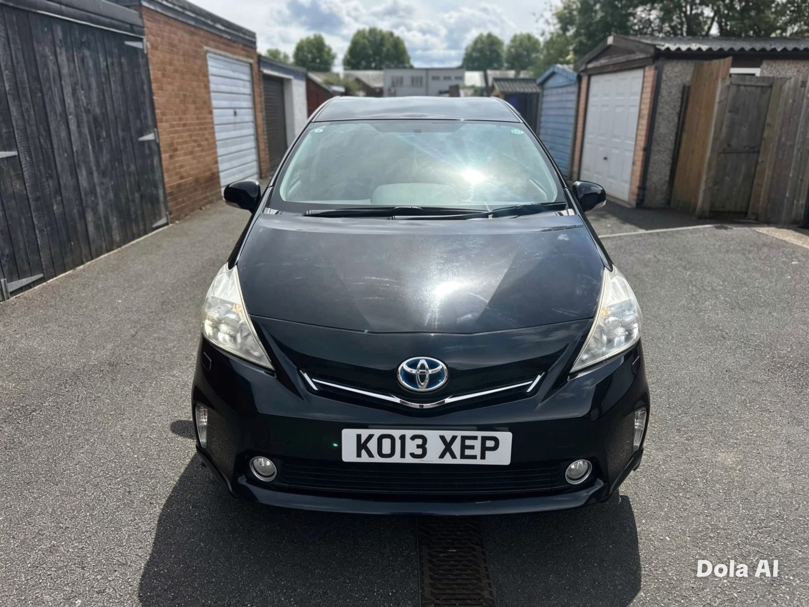 
Toyota Prius Plus 2013 full									
