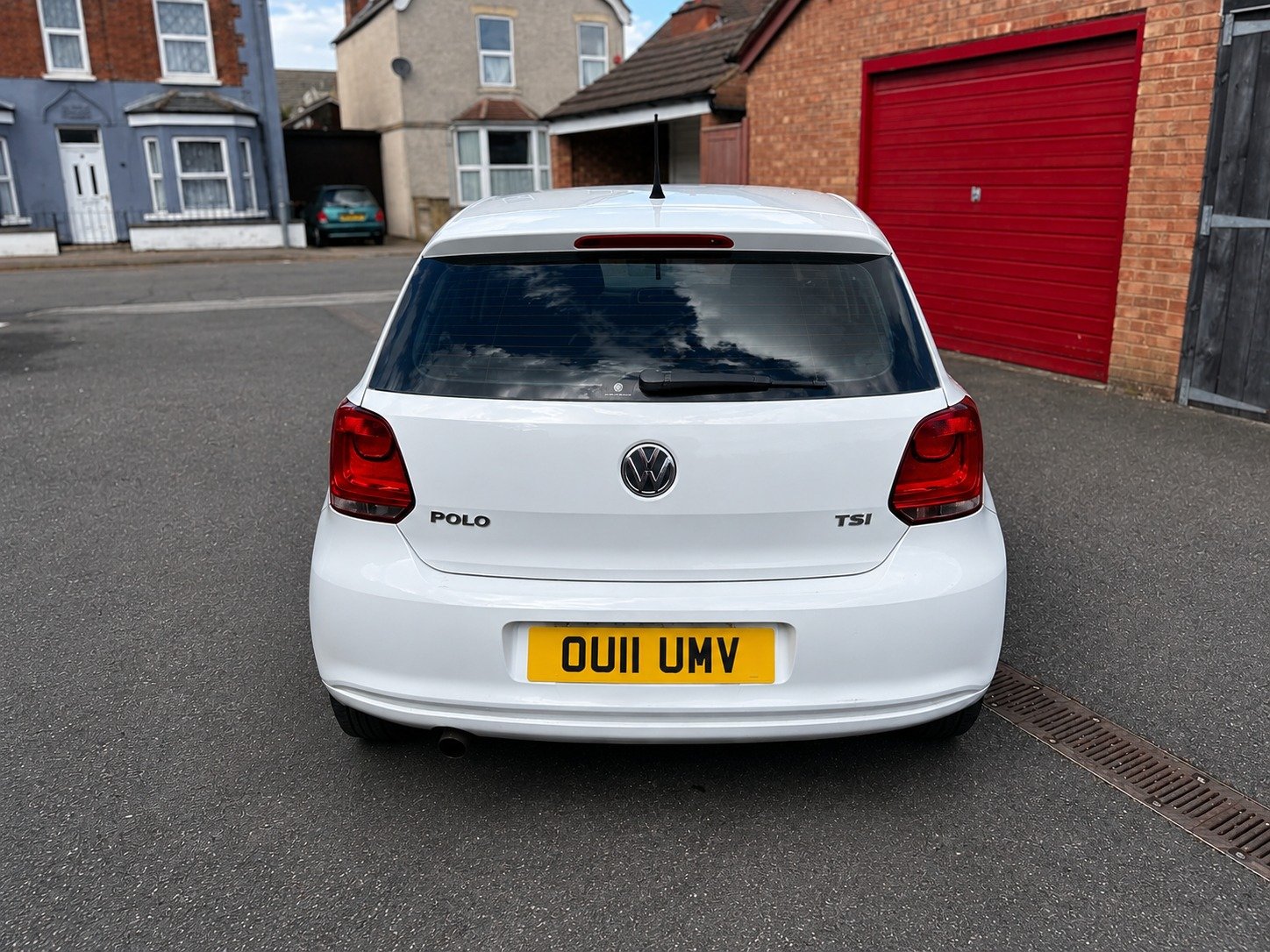 
Volkswagen Polo 2011 full									