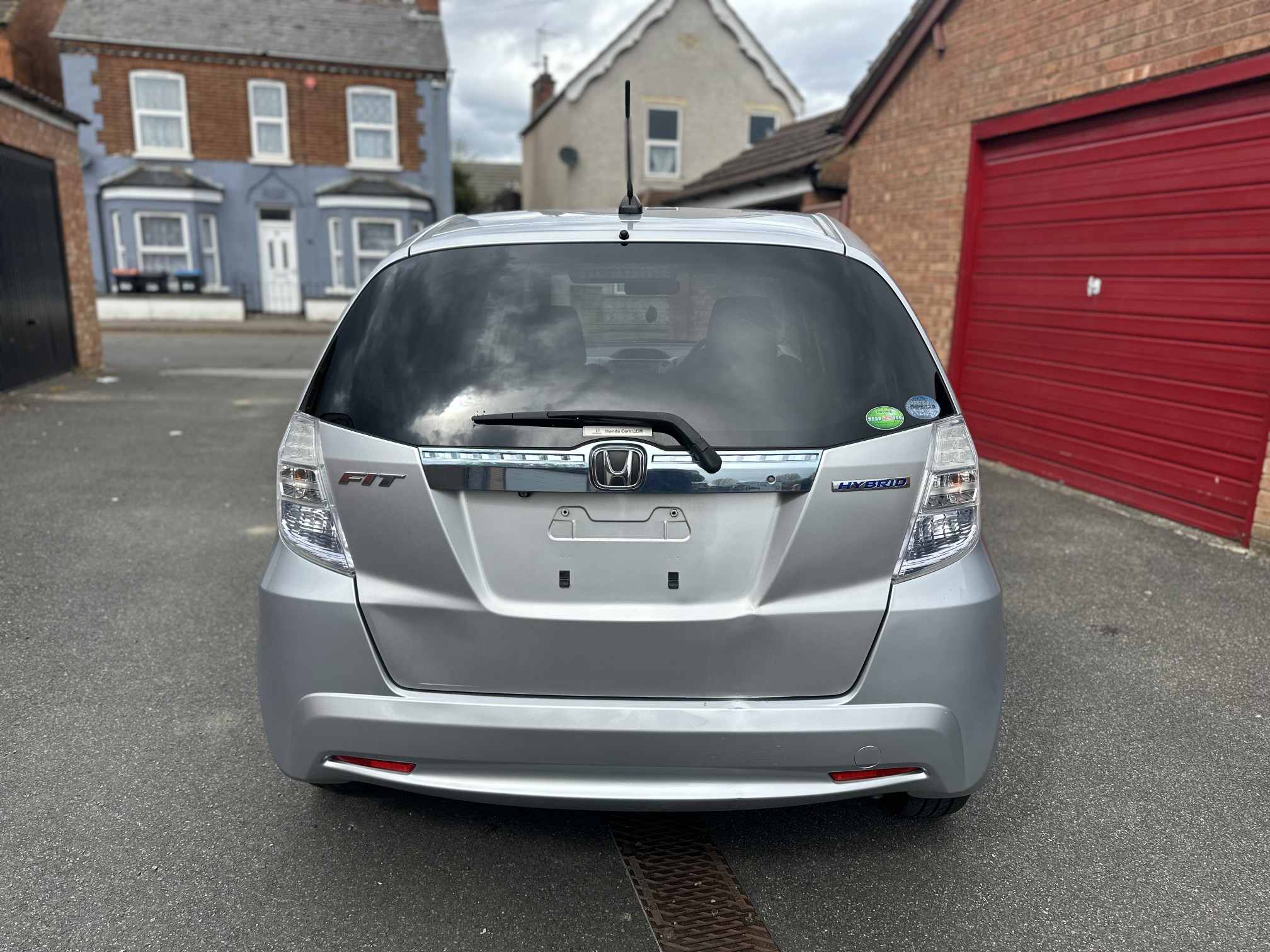 
Honda Fit Silver 2013 full									