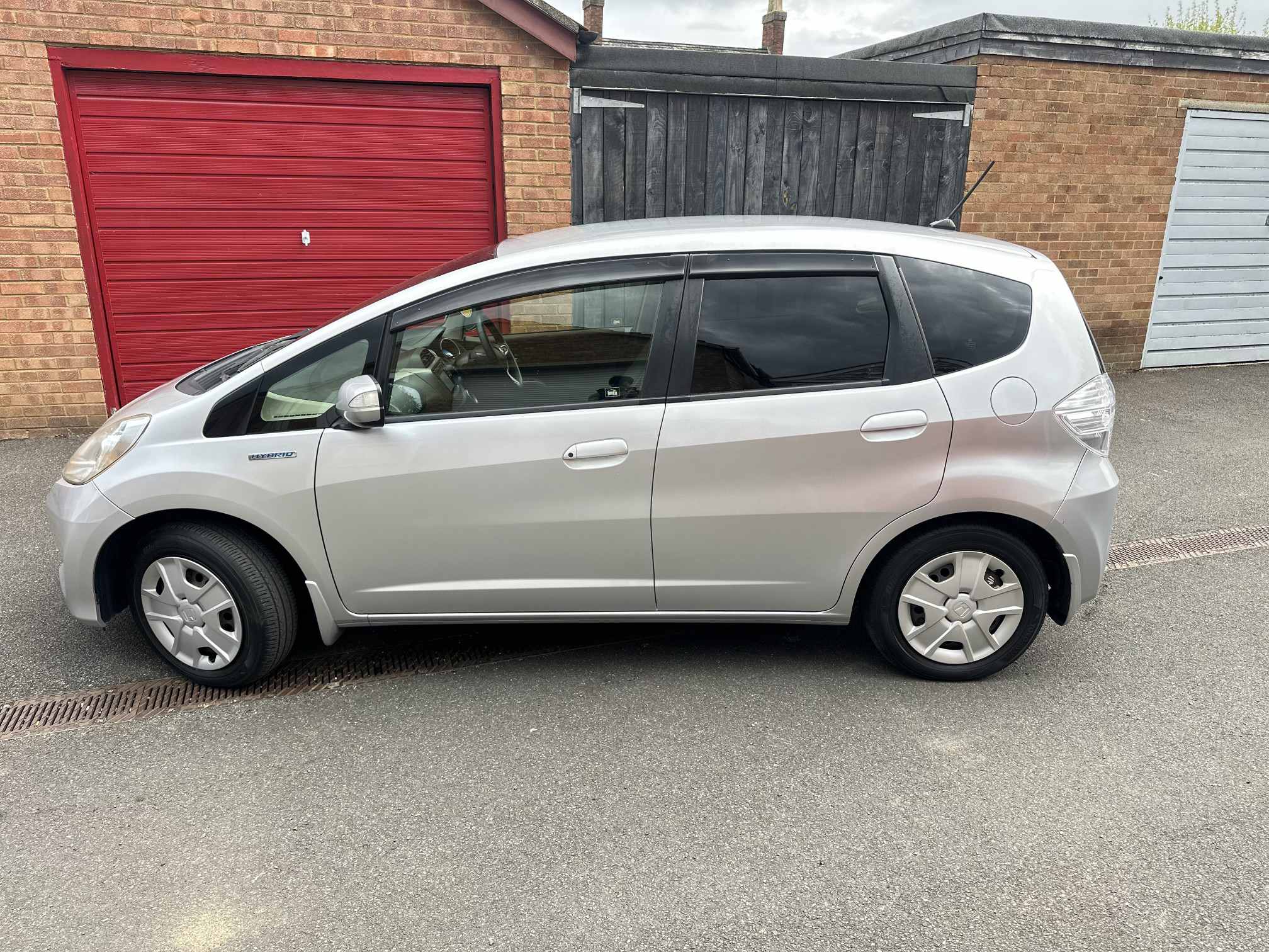 
Honda Fit Silver 2013 full									