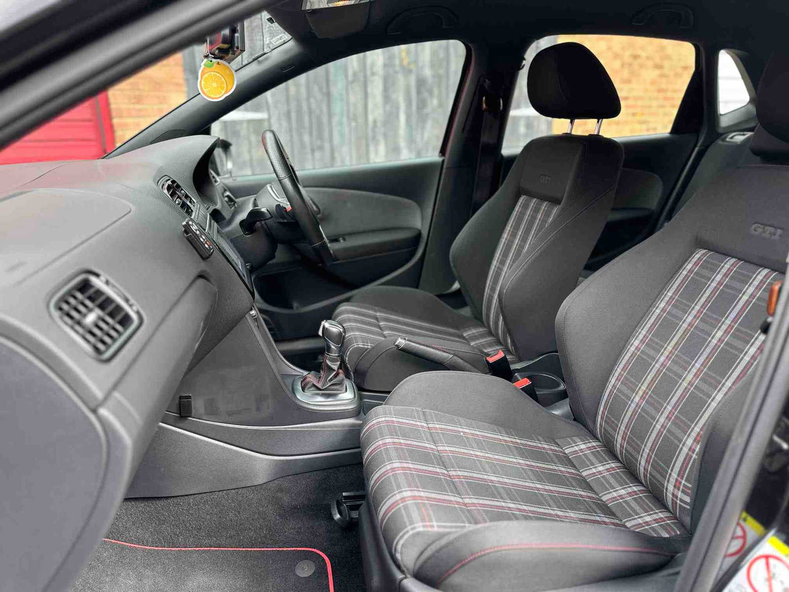 
Volkswagen Polo GTI (Black 2011) full									