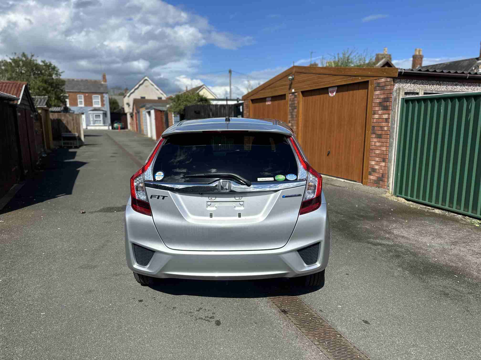 
Honda Fit Silver 2015 full									