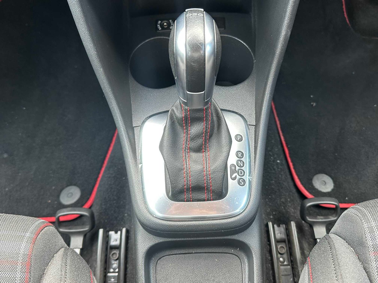 
Volkswagen Polo GTI (Black 2011) full									