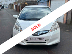 Honda Fit White 2011