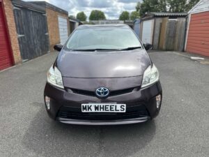 Toyota Prius Plus Purple