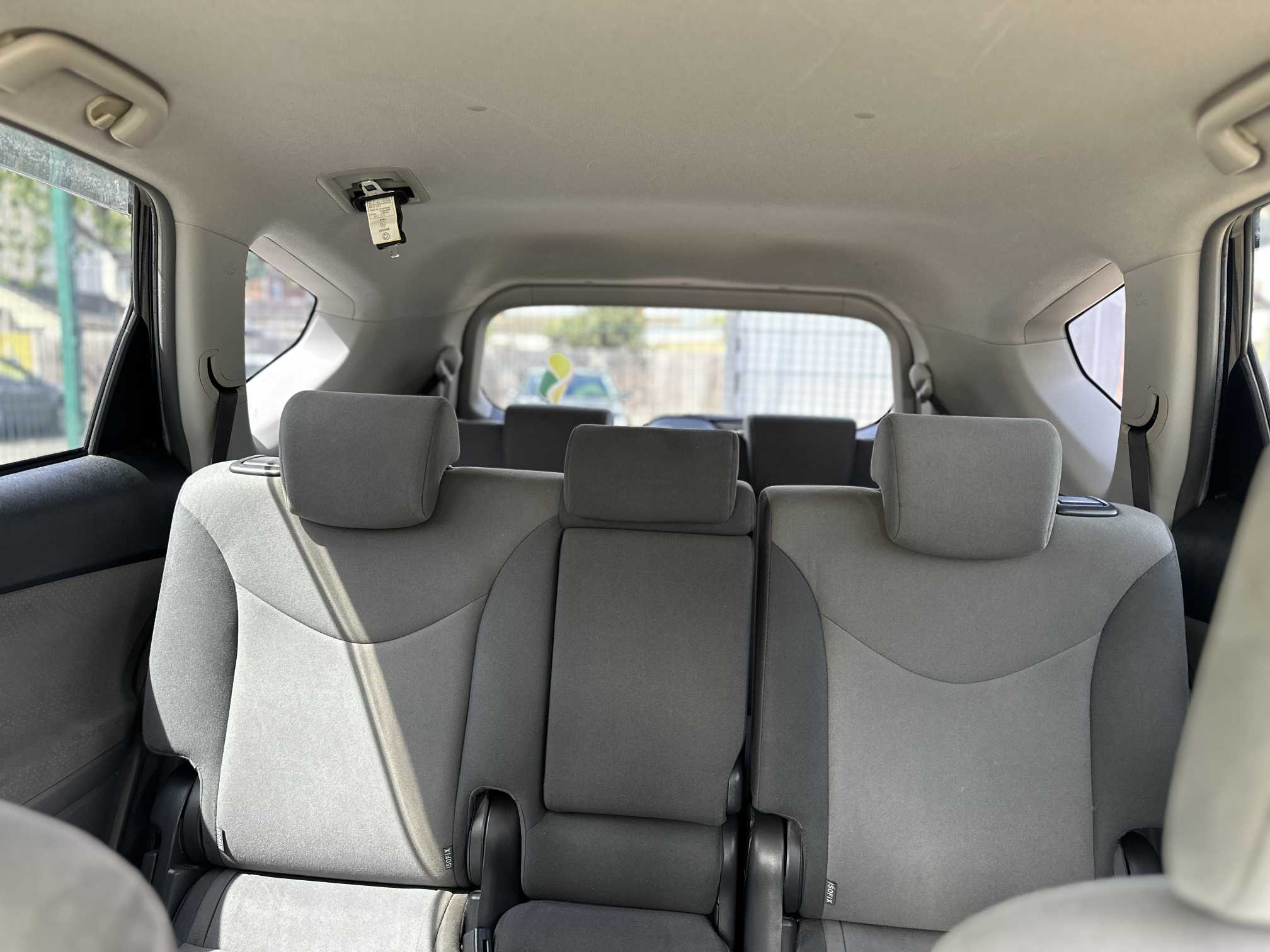 
Toyota Prius Plus 2013 full									