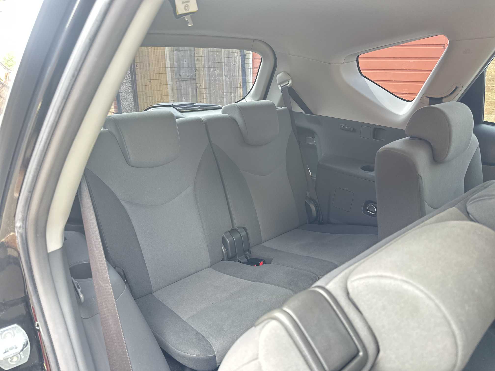
Toyota Prius Plus 2013 full									