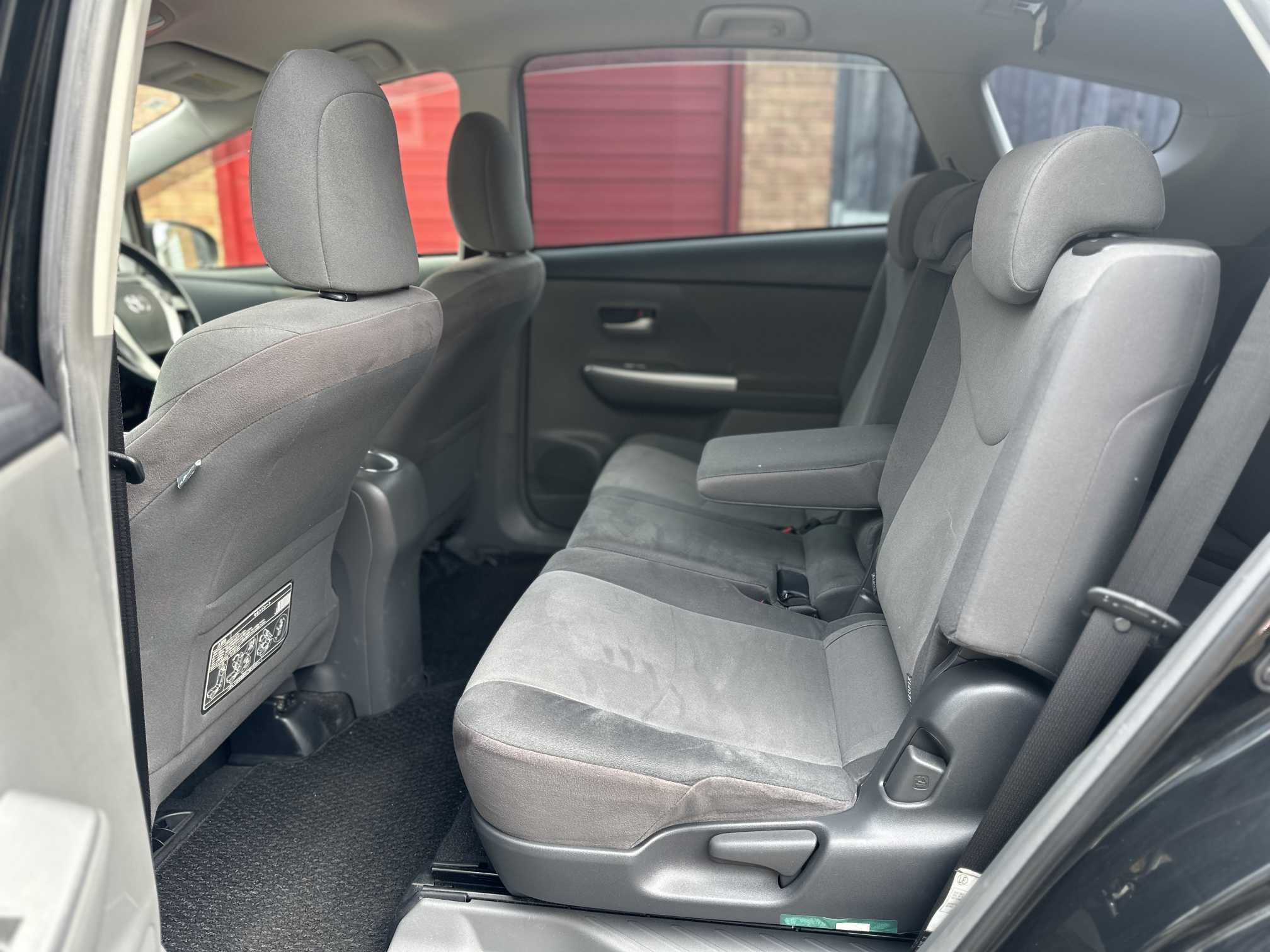 
Toyota Prius Plus 2013 full									