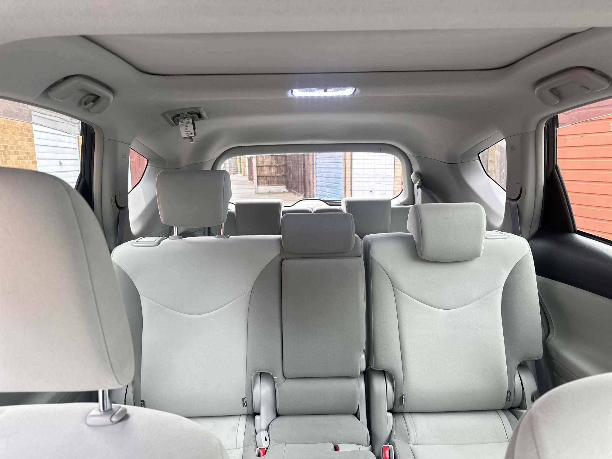 
Toyota Prius Plus 2013 White full									