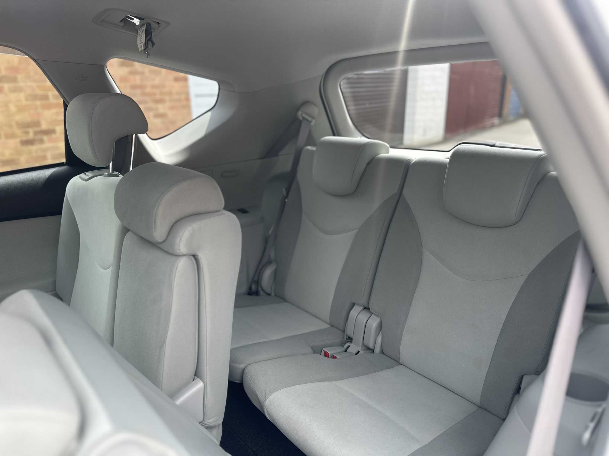 
Toyota Prius Plus 2013 White full									