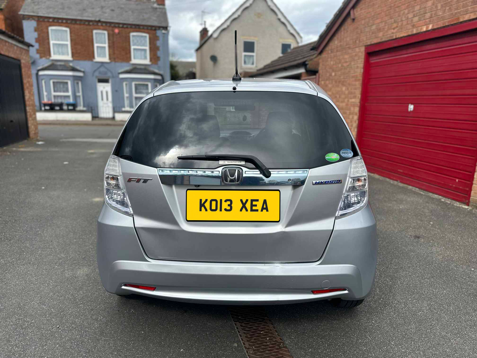 
Honda Fit Silver 2013 full									