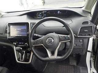 
Nissan Serena 2019 Black full									