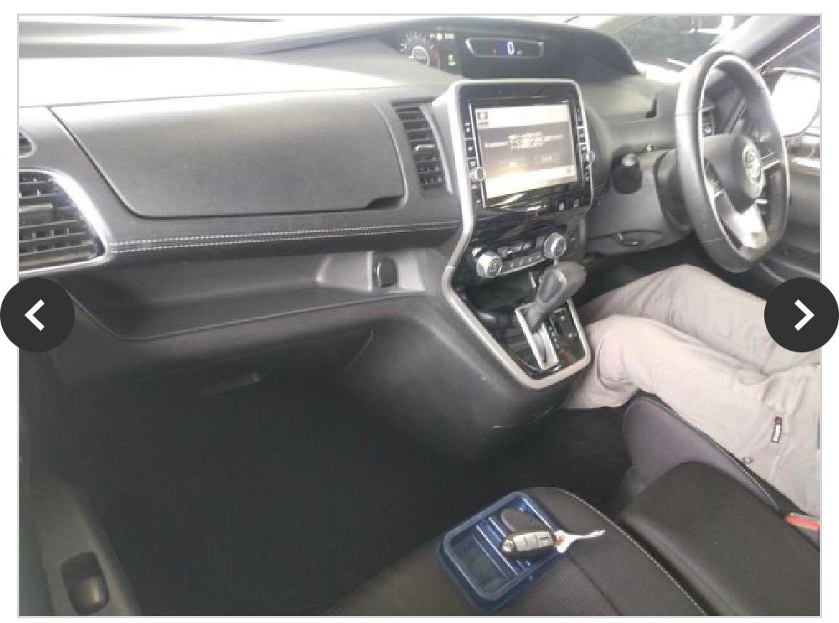 
Nissan Serena 2019 White full									