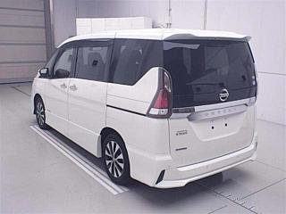 
Nissan Serena 2019 White full									