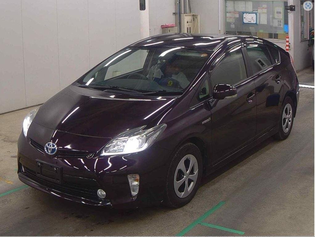
Prius 2015 Purple full									