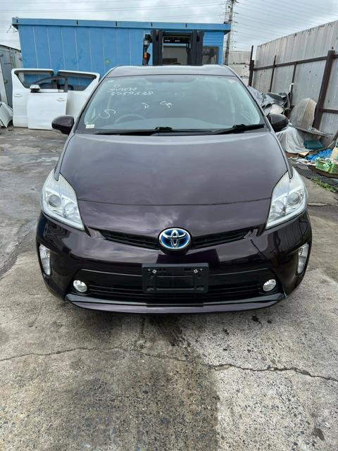 
Prius 2015 Purple full									