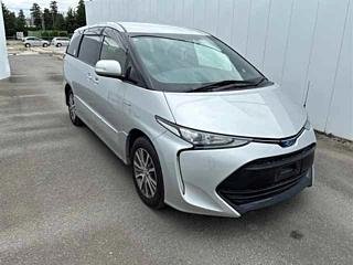 
Toyota Estima 2019 Silver full									