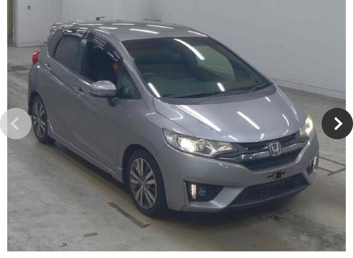 
Honda Fit 2014 Silver full									