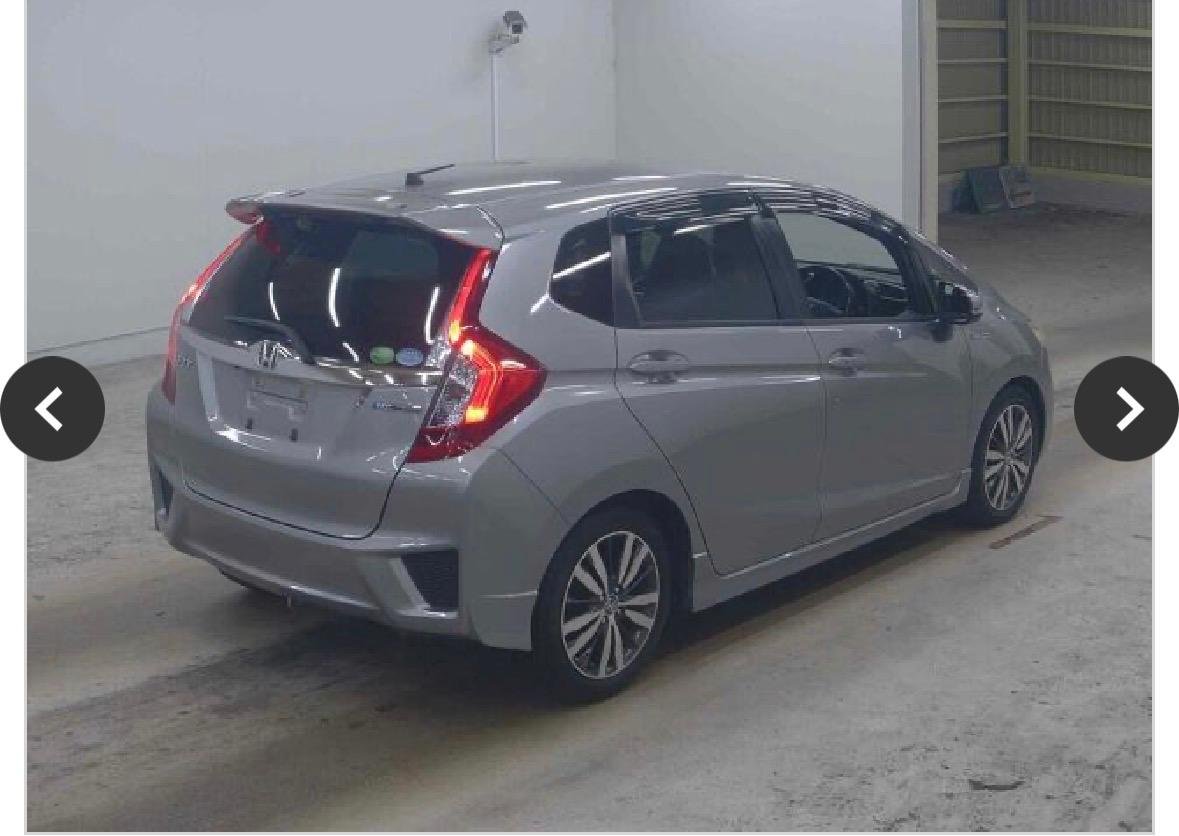 
Honda Fit 2014 Silver full									