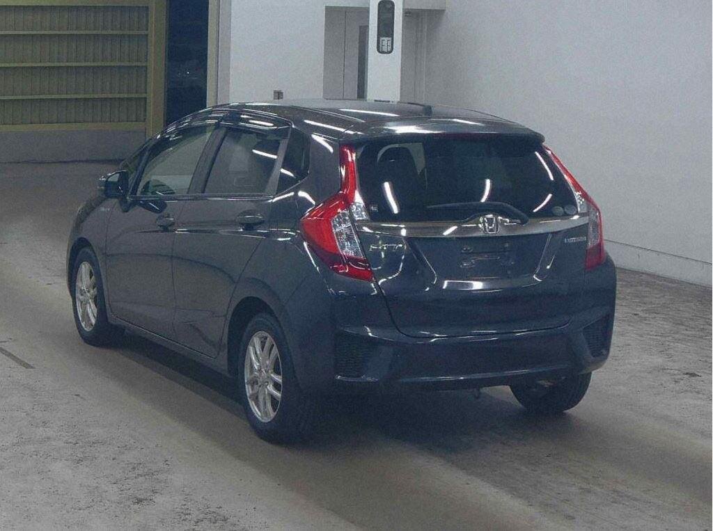 
Honda Fit 2015 Grey full									