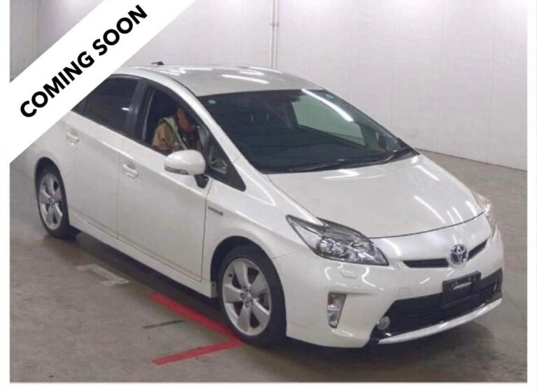 Toyota Prius 2015 White Pearl