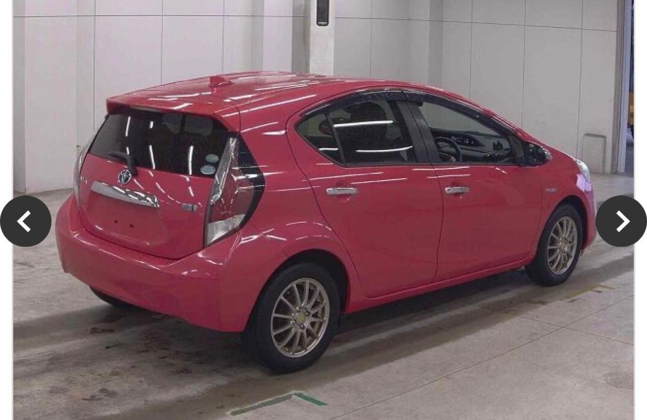 
Toyota Aqua 2015 Pink full									