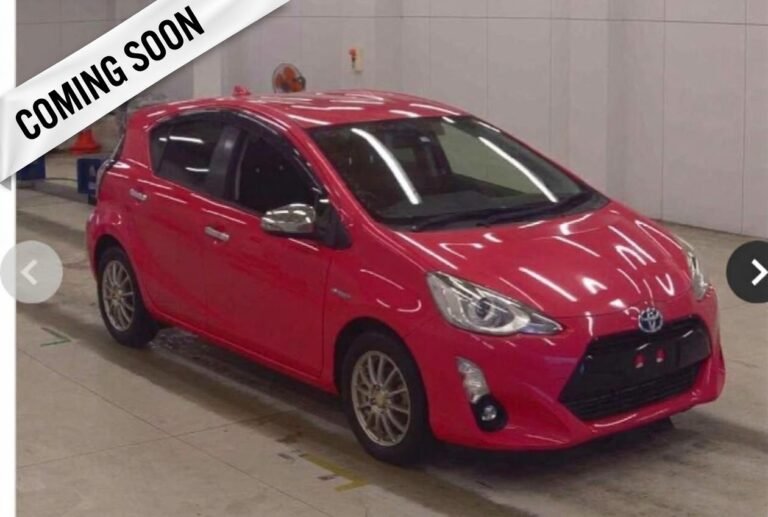Toyota Aqua 2015 Pink