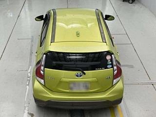 
Toyota Aqua 2015 Green full									