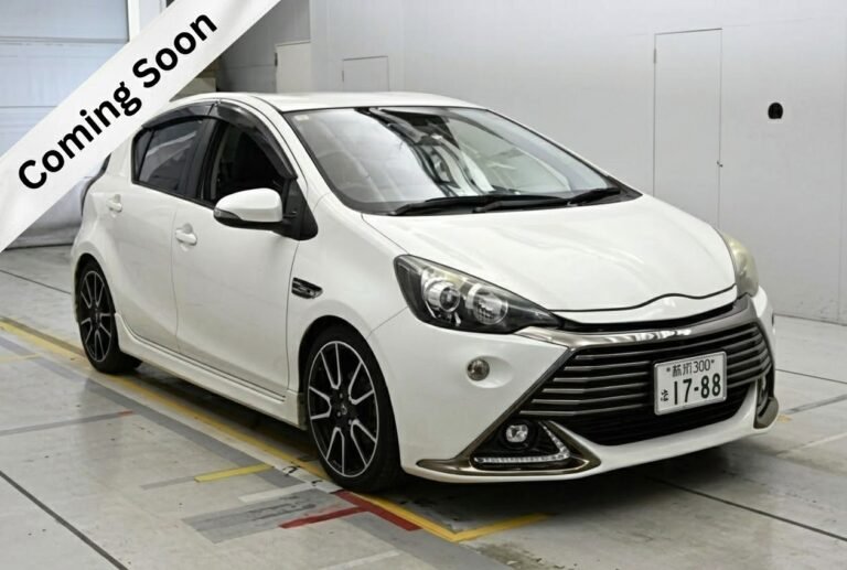 Toyota Aqua 2014 White Pearl