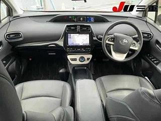
Toyota Prius 2016 Red Wine full									