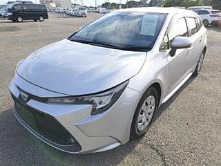 
Toyota Corolla Touring 2021 Silver full									