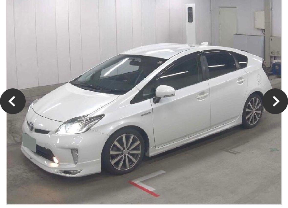
Toyota Prius 2014 White Pearl full									